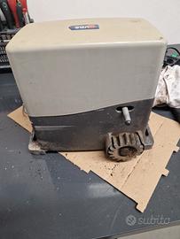 motore per cancello scorrevole 