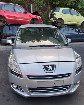PEUGEOT 5008 2011 SOLO PER RICAMBI
