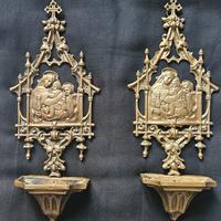 Acquasantiere in bronzo