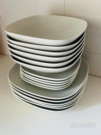 Set di 5 piatti bianchi moderni