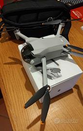 DJI Mini 3 + RC con schermo