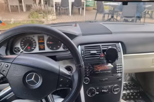 Auto Mercedes B180 2007