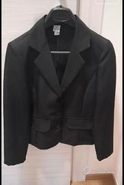 Tailleur nero ragazza