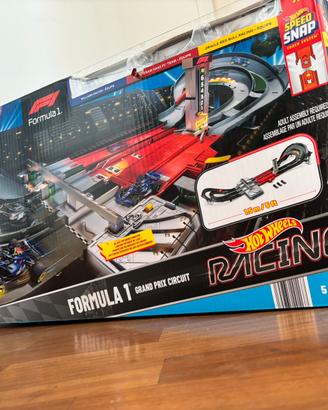 Una pista hotwheels formula 1- racing da sballo