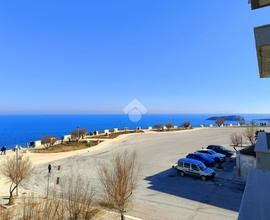 3 LOCALI A POLIGNANO A MARE