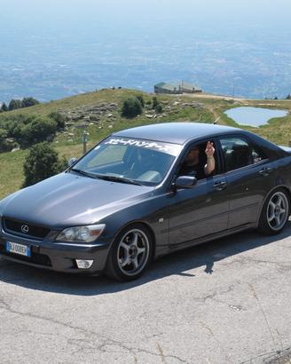 Lexus is200 