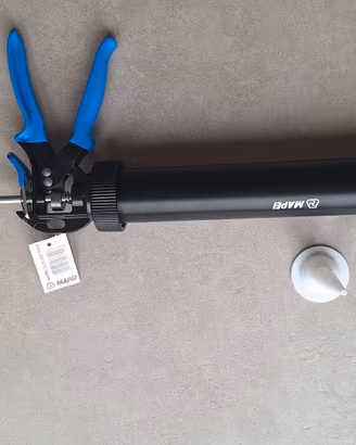 pistola per silicone e sigillante mapei