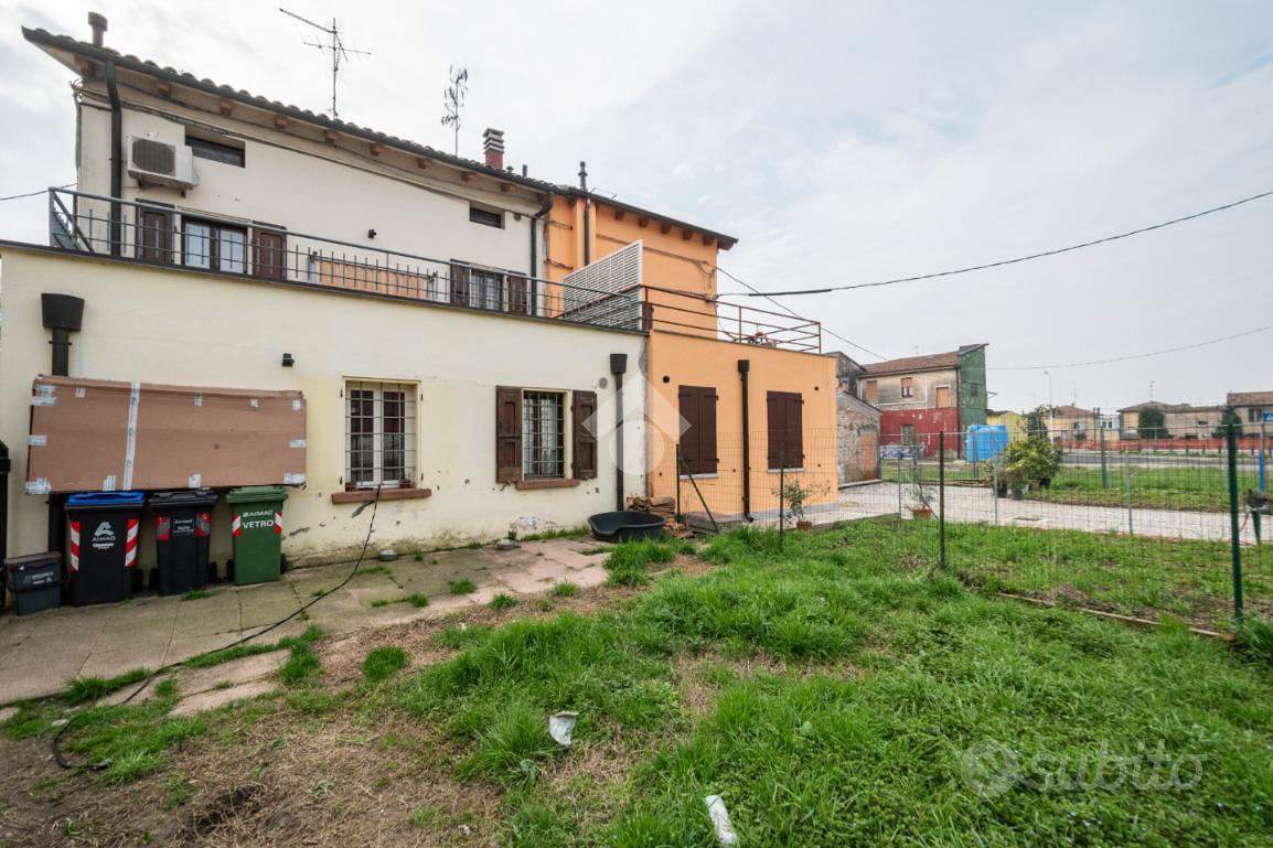 VILLA A SCHIERA A NOVI DI MODENA - Vista 4
