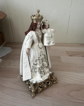 Statua Mater domini