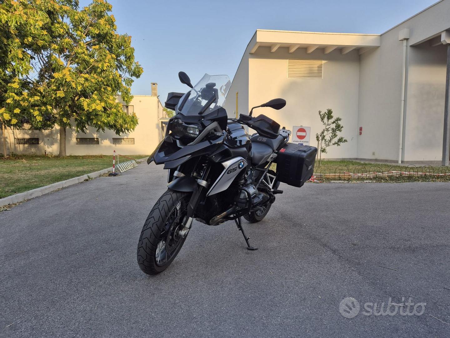 R 1200 GS TRIPLE BLACK