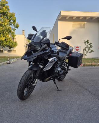 R 1200 GS TRIPLE BLACK