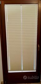 Tenda plissè oscurante a vetro