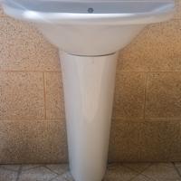 lavabo bagno con con colonna