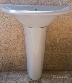 lavabo bagno con con colonna