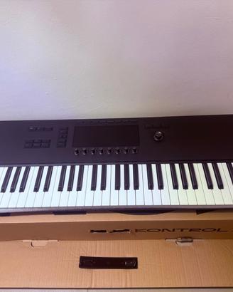 Tastiera Contr. MIDI: Kontrol S61 MK3 + cavalletto