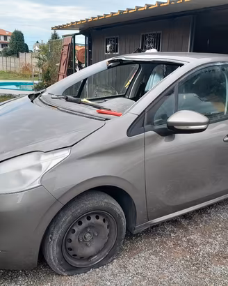 ricambi peugeot 208 51000 km