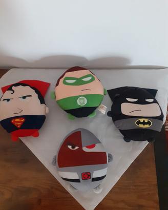 Set di 4 peluches Marvel originali 