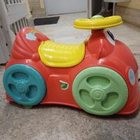 Macchinina cavalcabile Chicco