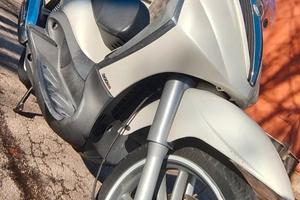 Scooter Piaggio Beverly Tourer 300ie