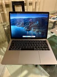 Apple MacBook Air 13 pollici / 8 GB RAM / 128 GB