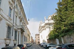 Ampio monolocale zona Stazione Centrale