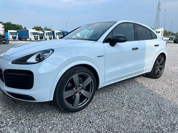 Porsche Cayenne e-hybrid coupé