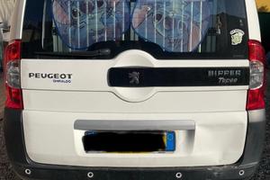 Autovettura Peugeot Bipper Family anno 2012