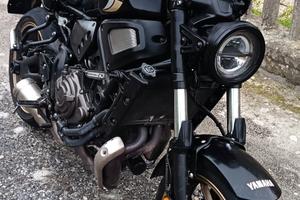 moto xsr 750