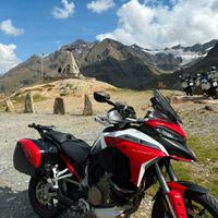 Multistrada v4s Full