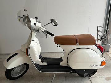 Vespa PX125E