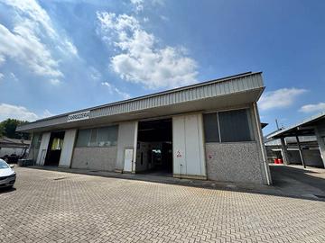 Immobile di 648 m² con 1 locale a San Martino Sicc