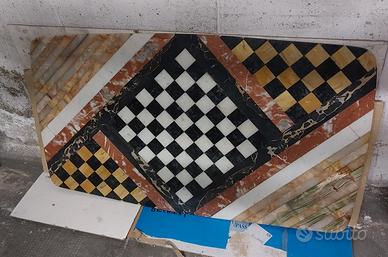 TAVOLO IN MARMO CON SCACCHIERA