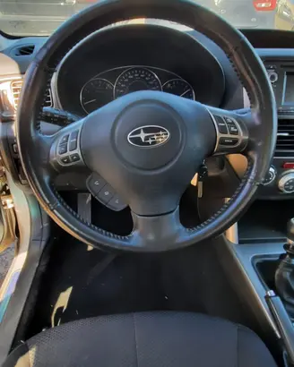 SUBARU FORESTER 2010 - VOLANTE