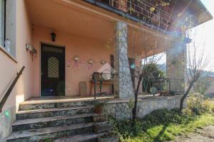 CASA INDIPENDENTE A BARGHE