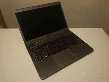 Ultrabook Samsung NP530U3C (notebook) 13.3"