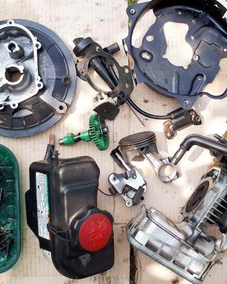 Componenti x motore Briggs & Stratton  725EXi