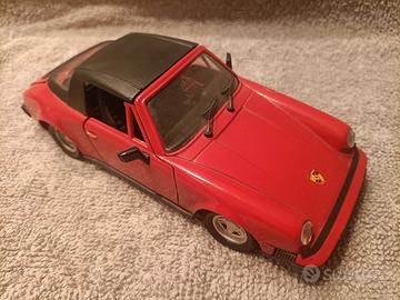 Porsche 911 SC Polistil 1/25