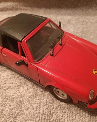 Porsche 911 SC Polistil 1/25