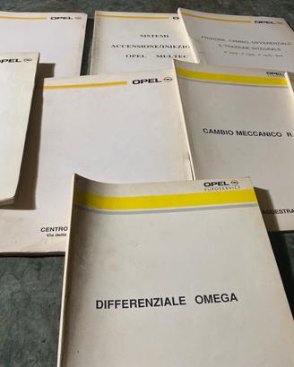 Piccolo trasportino in plastica per animali