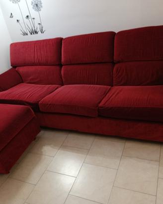 Divano tre posti con pouf