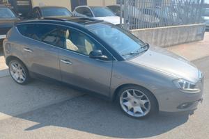 Lancia Delta 1.9 MJT Twinturbo DPF Oro