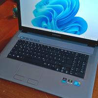 Notebook MEDION AKOYA 17"