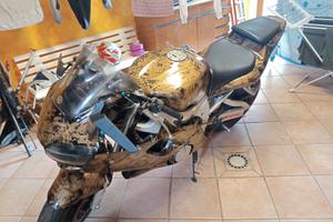 Yamaha r6 del 2001