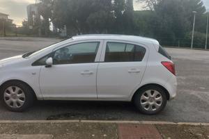 Opel corsa autocarro 4 posti ( NO IVA )