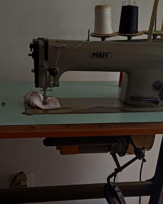 Macchina da cucire industriale Pfaff