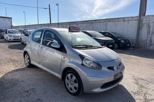 Toyota Aygo 1.0 12V VVT-i 5 porte Sol