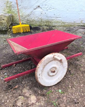 attrezzi agricoli pigiatrice uva