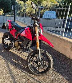 Hypermotard 698 mono perfetta quick shifter