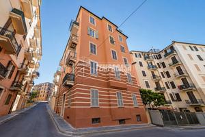 VIA MIGNONE - TRILOCALE CON POSTO AUTO PRIVATO