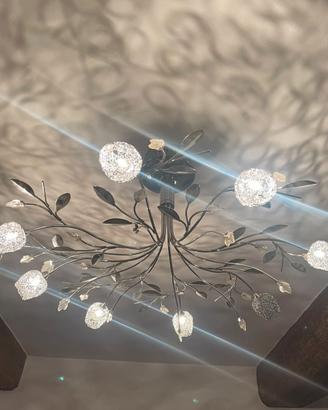 Lampadario in stile Floreale 